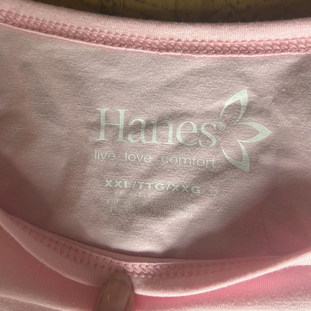 ⭐️3/$40⭐️Hanes t-shirt - Picture 3 of 3